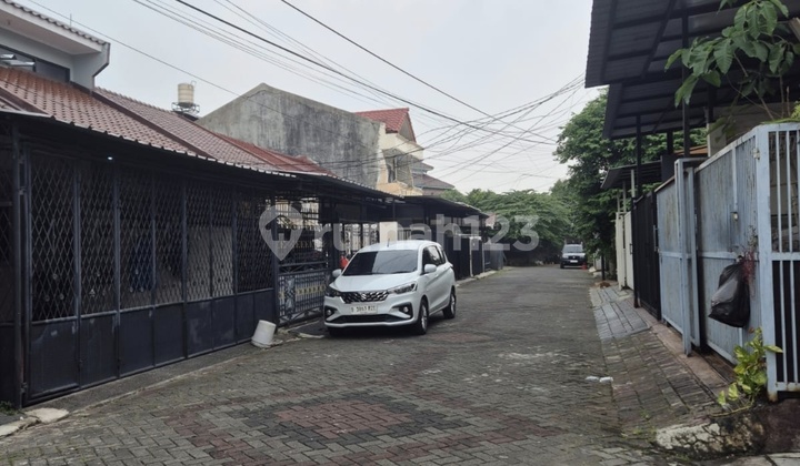 Quick Sale Old House in Citra Garden 1 Extension Kalideres West Jakarta 2