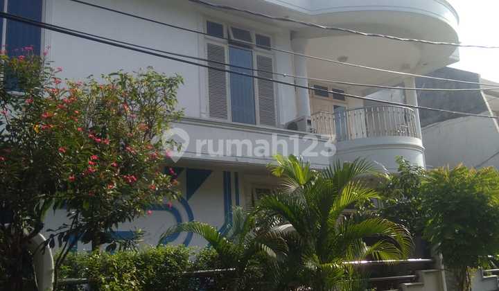 Rumah Asri Hook di Tmn. Alfa Indah