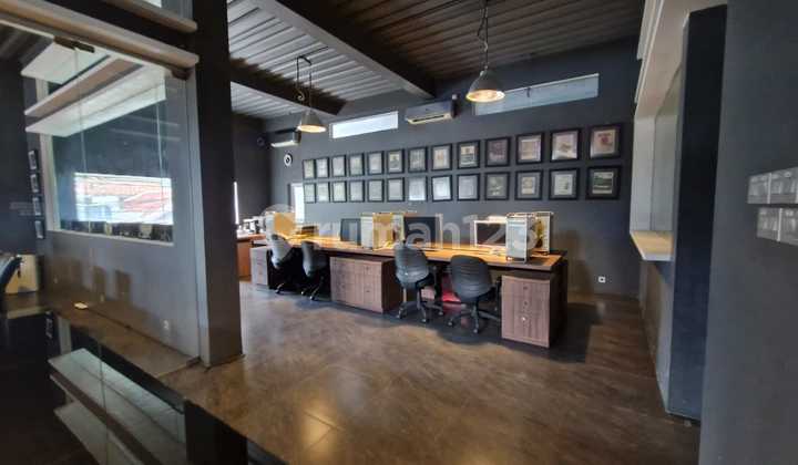 Gedung Kantor Siap Huni di Menteng, Jakarta Pusat