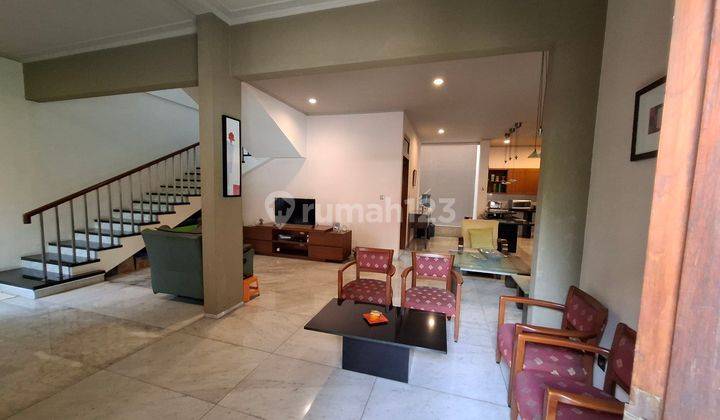 Rumah Minimalis Modern, Sudah Renovasi Total dan Siap Huni di Sunrise Garden, Jakarta Barat  1