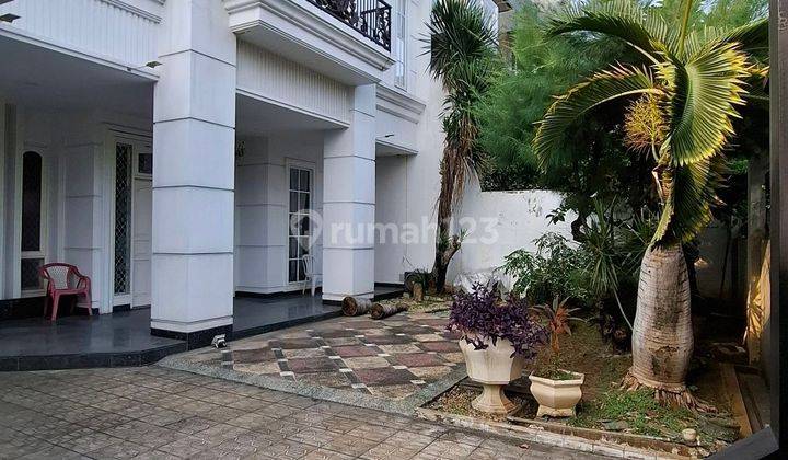 Rumah Mewah Siap Huni, lokasi strategis di jalan boulevard. 2