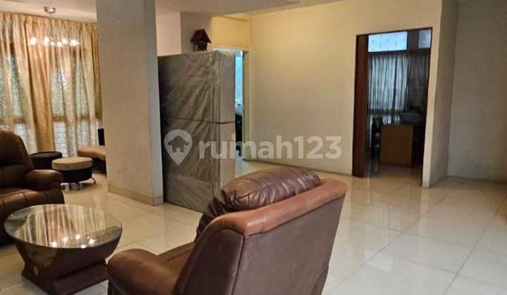 Dijual, Hitung Harga Tanah Saja...*Rumah Tua (Hoek) di Tanjung Duren (Belakang Mall Tmn Anggrek), Jakarta Barat 2