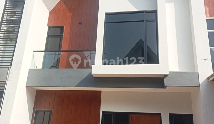 Rumah 2 Lantai Cluster Pinggir Jalan Raya Cilangkap Jakarta Timur 1