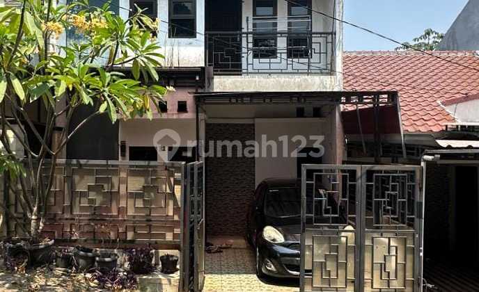 Rumah 2 Lantai Komplek Pondok Mahoni Permai Beji Depok