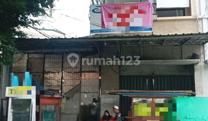 4-Storey Shop House Hook Near Tebet Station and Casablanca City 4-Storey Shop House Hook Near Tebet Station and Casablanca City