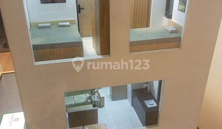 Rumah 3 Lantai Pinggir Jalan Raya. Dekat Stasiun LRT Ciracas 2