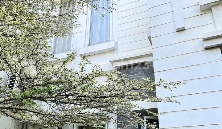 Rumah 2 Lantai Legenda Wisata Cibubur Picasso 2