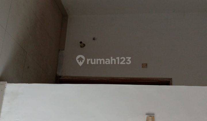 Rumah 2 Lantai SHM di Kemandoran, Jakarta Selatan 2