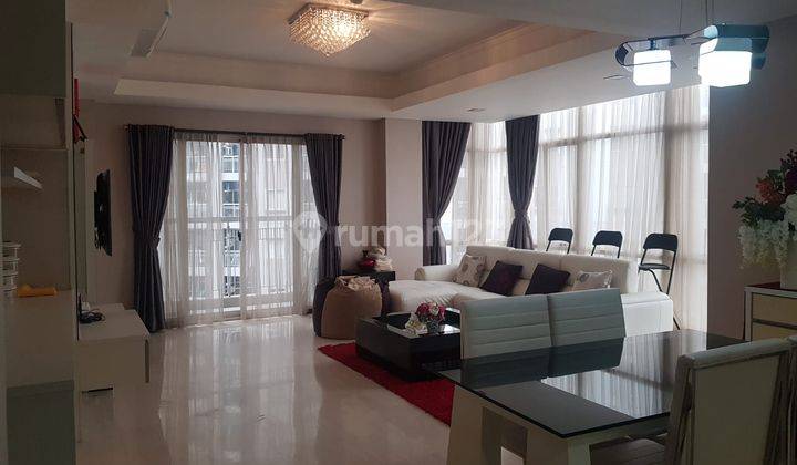 Apartment Royal Medterania 4 BR Furnished Bagus 2