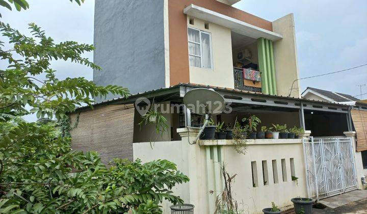 Rumah 2 Lantai Bagus Semi Furnished di Bekasi Timur 2