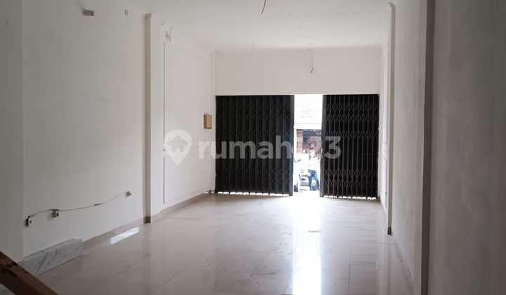 For Rent, 3-Story Shop House, in Tanjung Duren 2