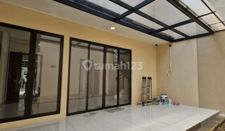 Disewakan Rumah 2 Lantai Cluster Ilustria, Eminent, Bsd 1