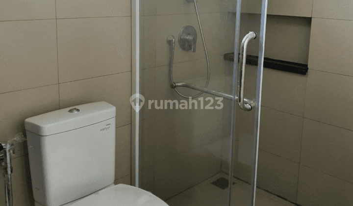 Disewakan Cepat Rumah Hoek 2 Lantai Baru Pik 2 Kosambi, Tangerang 2
