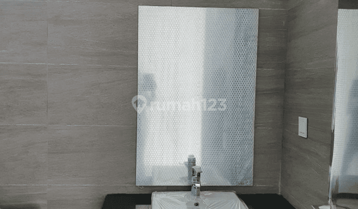 Disewakan Cepat Rumah Hoek 2 Lantai Baru Pik 2 Kosambi, Tangerang 11