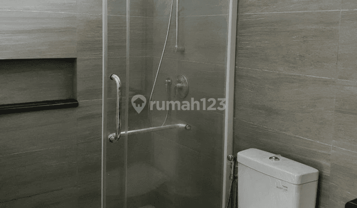 Disewakan Cepat Rumah Hoek 2 Lantai Baru Pik 2 Kosambi, Tangerang 12