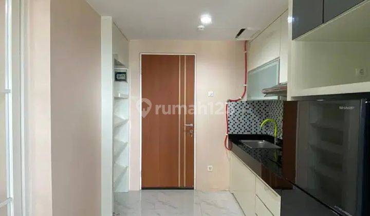 Disewakan Apartemen Puncak Dharmahusada Full Furnished, Surabaya 2