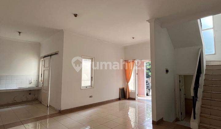 Rumah Taman Crystal Summarecon Serpong Tangerang 2