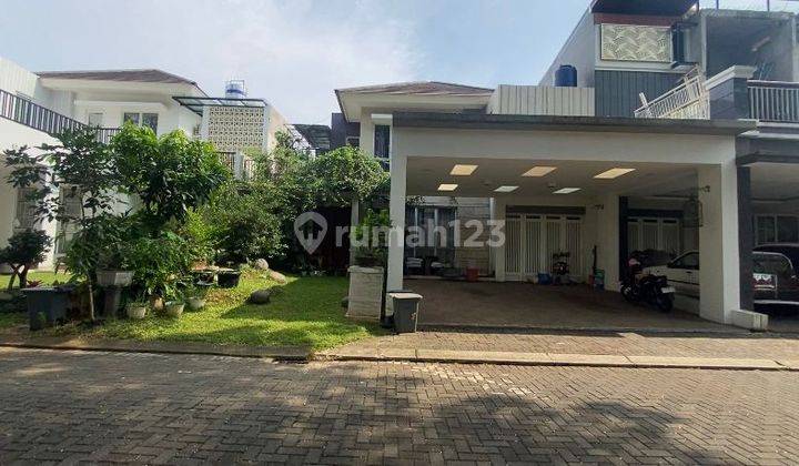 Rumah Asri Dengan Tanaman Hijau di Kawasan Strategis Bsd City Cluster De Cajuputi 1