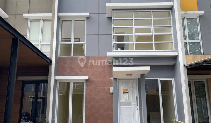 Dijual Rumah Siap Huni Dua Lantai 3 Kamar Tidur Cluster Riviera Village Gading Serpong 2