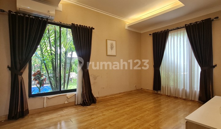 Hoek House BSD Luxurious Standalone Building, Private Pool Available 2