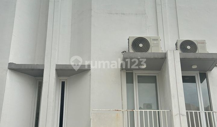 Rumah Cakep Myza Flat House BSD Rumah Cakep Myza Flat House BSD