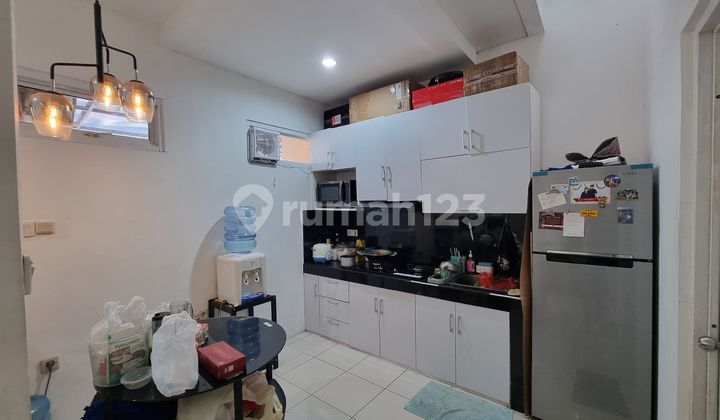 Semi-Furnished House in Virginia Village, Gading Serpong, Tangerang, Banten 2