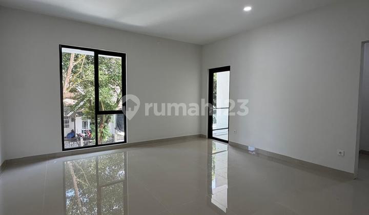 Rumah Baru Minimalis Tropis Giri Loka BSD 2