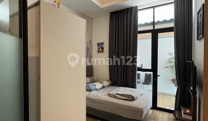 Rumah 2 Lantai Full Furnished Brava Himalaya Tangerang Banten 2