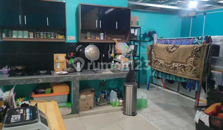 Rumah 2 Lantai Takeover di greenarra harapan indah Bekasi  9