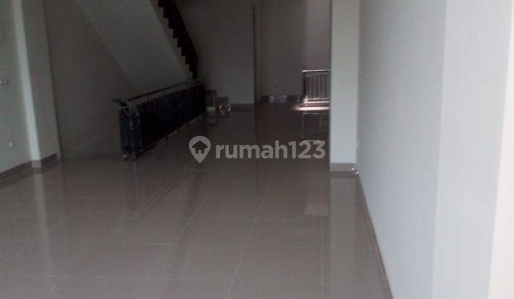 Ruko 2gandeng Hoek di Sedayu city Cakung Jakarta timur  2