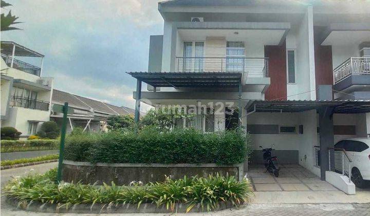 Rumah 2 Lantai Sudah Renovasi SHM di Rancamaya Golf Estate, Bogor 2