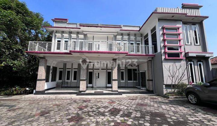 Rumah 2 Lantai Bagus Furnished SHM di Jl.megamendung, Kabupaten Bogor, Bogor 1