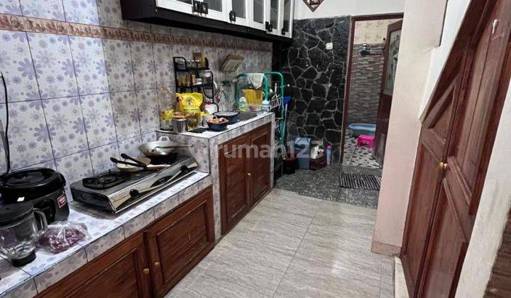 dapur rumah 2 lantai bagus shm