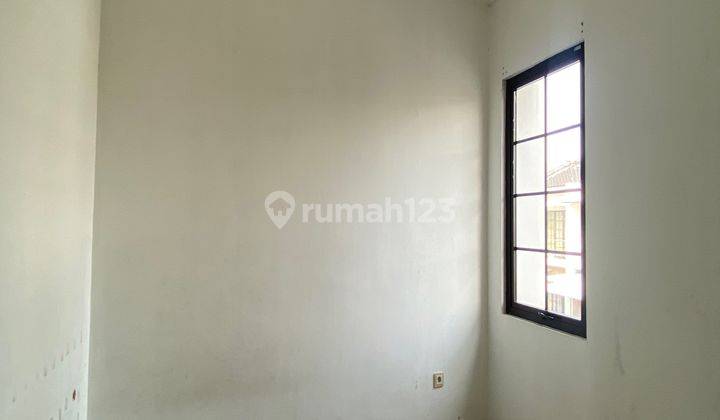  Rumah Unfurnished Bagus SHM - Sertifikat Hak Milik 1