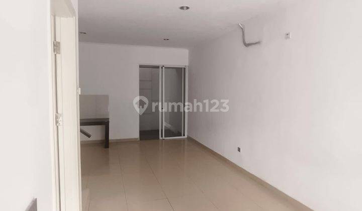  Rumah Kontrakan Unfurnished di Green Lake City 1