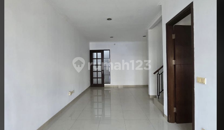 Disewakan Rumah Bagus 6x16 4kt Ready Murahh Disewakan Rumah Bagus 6x16 4kt Ready Murahh