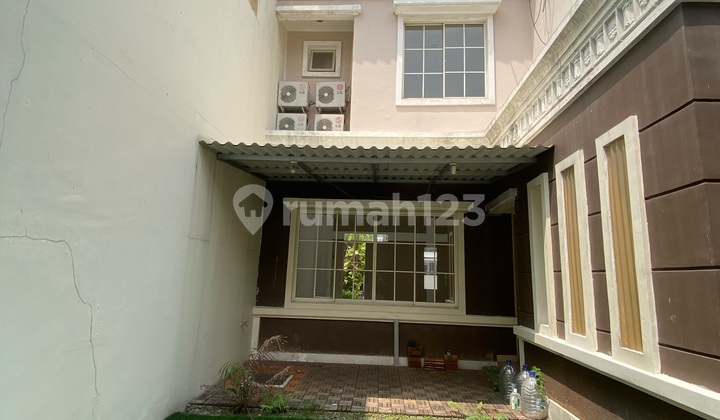 Disewakan Rumah Hadap Jalan Dekat Danau  1