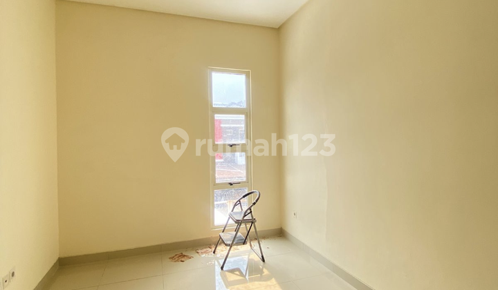 Disewakan Rumh Elit Siap Huniii di Green Lake City 2