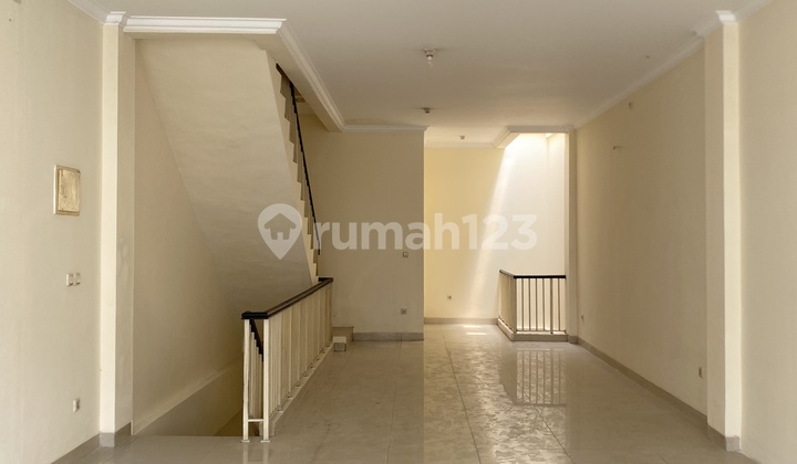 For Immediate Rent: Affordable Shophouse@Meriahhh