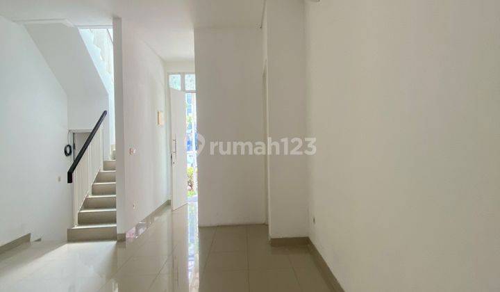  Rumah Kontrakan Unfurnished di Green Lake City 1