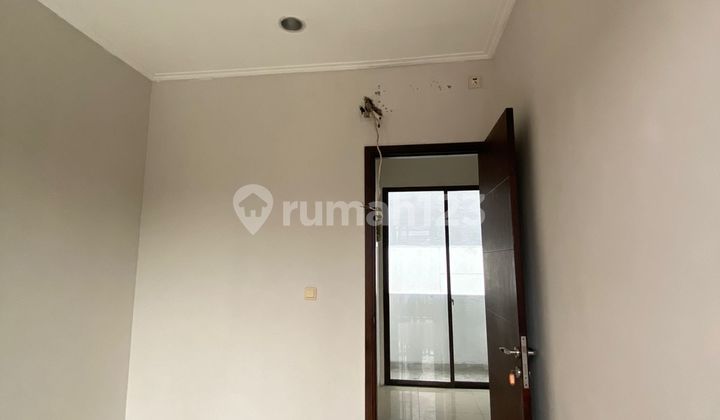 Disewakan Rumah Murah Dua Lantai Termurahh 2