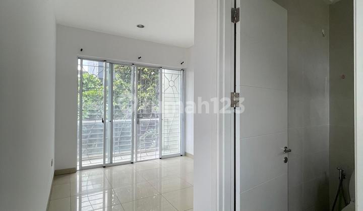 Sewa Rumah Murah Buolvard di Green Lake City 2