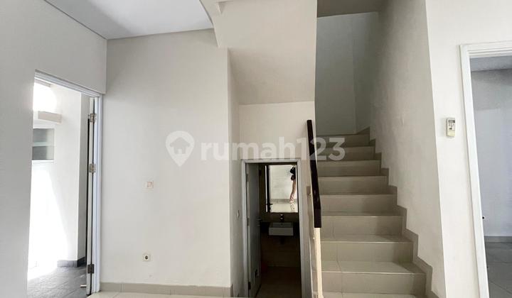 Rumah Dua Lantai Di Green Lake City Baguss 2