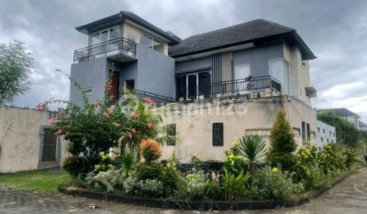 Rumah Mewah 2 Lantai di Gunung Payung - One Gate System, Lingkungan Nyaman dan Aman 1