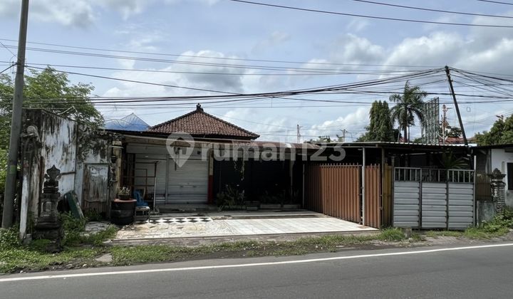 Commercial 700 M² House in Amlapura City Center - Strategic Location Near Tourist Attractions, Suitable for Restaurant, Boutique Hotel, or Coffee Shop