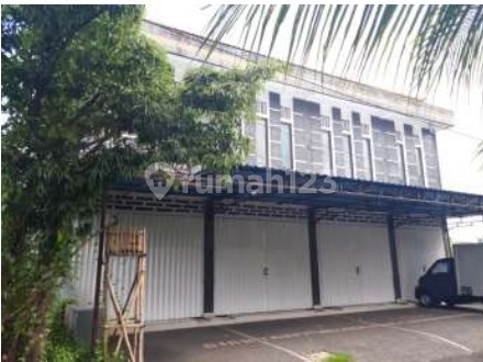 2-Story Shophouse in a Dense Residential Area 1