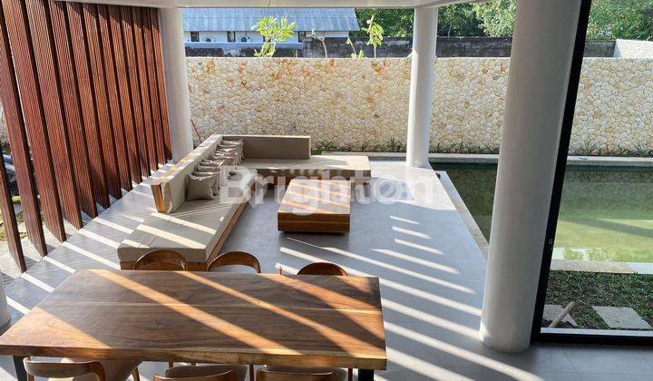 MODERN ELITE VILLA IN CANGGU MUNGGU SAFE PRICE VERY SUITABLE FOR INVESTMENT 2