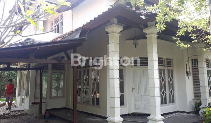 VILLA HARGA MIRING DI SEMINYAK 1