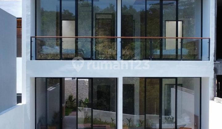 Villa Full Furnish 2 Lantai Siap Huni Di Cendana Village Nusa Dua – Dijual & Disewakan, View Kolam & Lembah