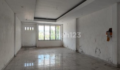 Strategic Shop House on Karangasem Main Road – Suitable for Office & Investment 1